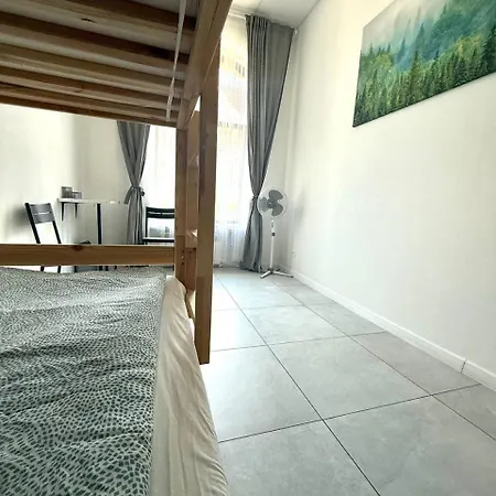 Hostel Grand - Free Breakfast - Oplata W Gotowce - Parking 24h