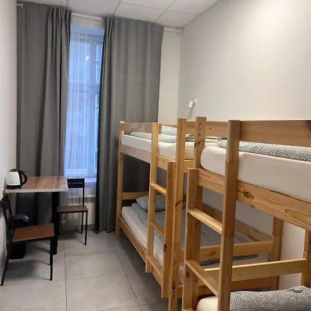 Golden Hostel *