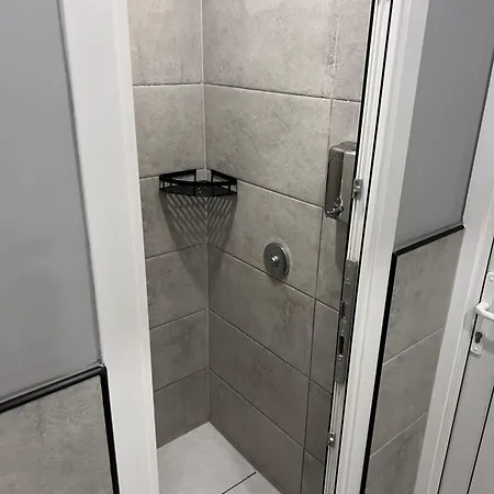 호스텔 Grand - Free Breakfast - Oplata W Gotowce - Parking 24h *