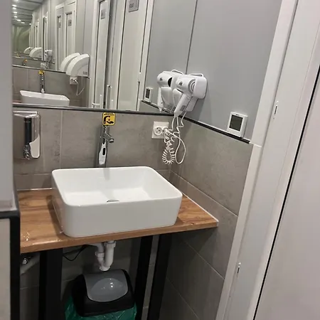 호스텔 Grand - Free Breakfast - Oplata W Gotowce - Parking 24h