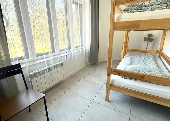 Grand - Free Breakfast - Oplata W Gotowce - Parking 24h Hostel