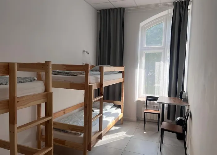 Grand - Free Breakfast - Oplata W Gotowce - Parking 24h Hostel