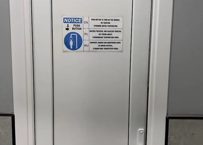 Grand - Free Breakfast - Oplata W Gotowce - Parking 24h ホステル *